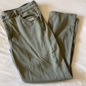 AE tomgirl stretch pants
